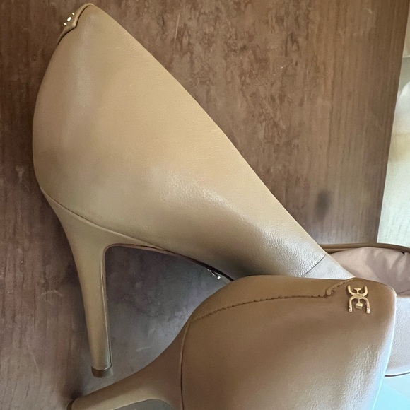 NEW w/ box Sam Edelman Tan Women's Pumps - Picture 10 of 12